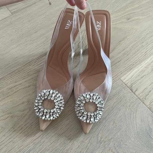 Heeled sandals - Picture 1 of 3